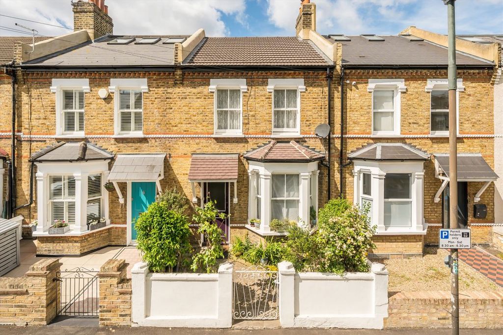 Property photo 1 of 7