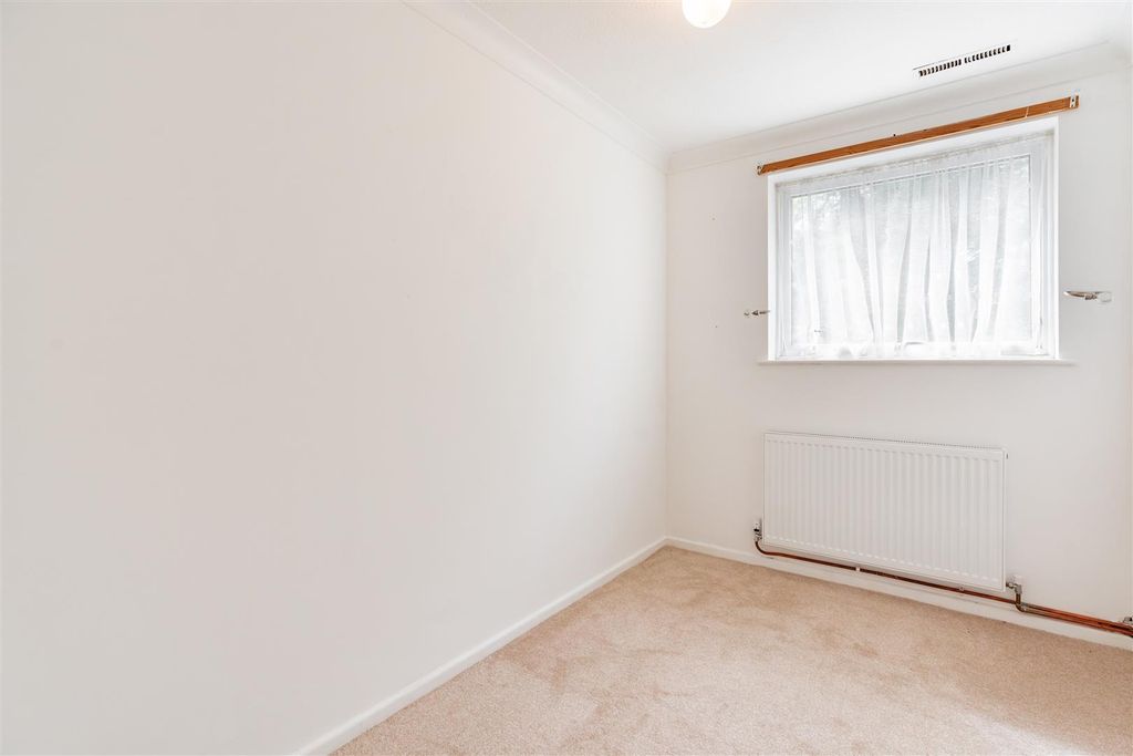 Additional image 12 of 3 bed terraced house for salePorchester Close, Hartley, Longfield DA3