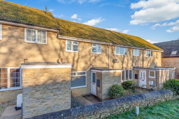 Property photo 1 of 9 271383