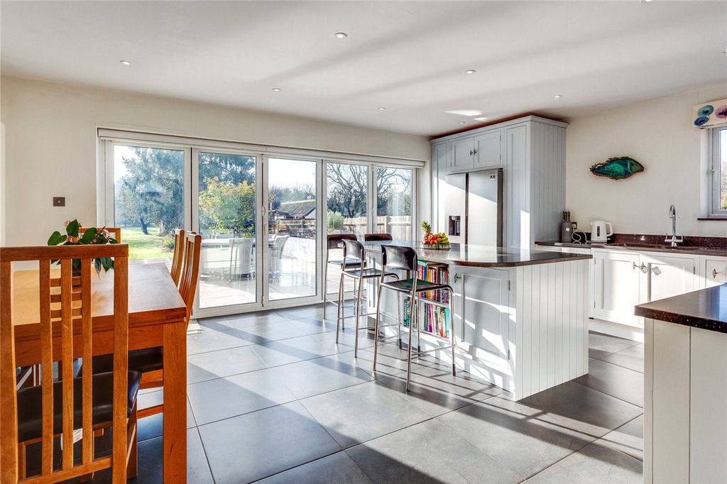 Property photo 2 of 24 Picture No. 29