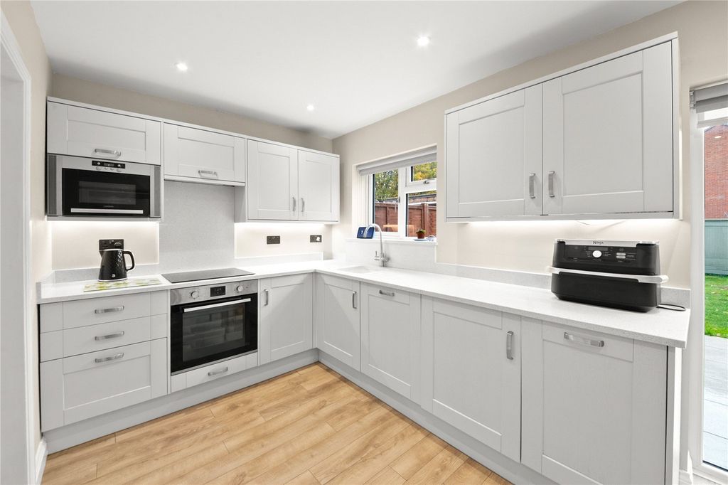 Property photo 3 of 13 Kitchen