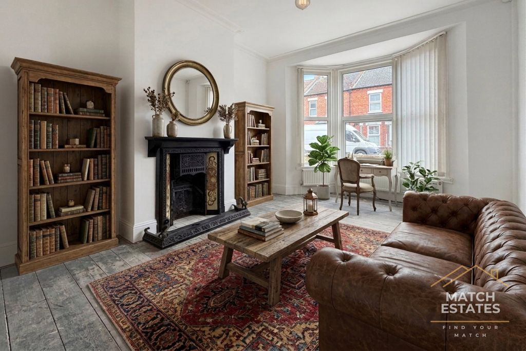 Property photo 2 of 9