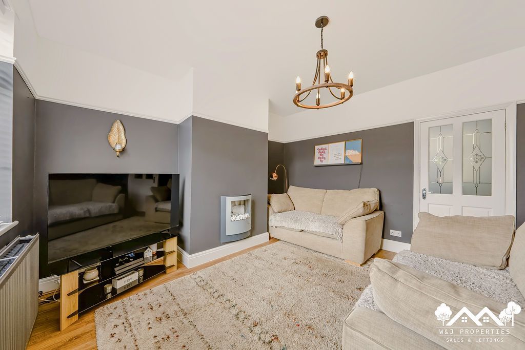 Property photo 2 of 30