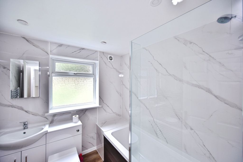 Property photo 3 of 17 Pbox-Img.Jpg