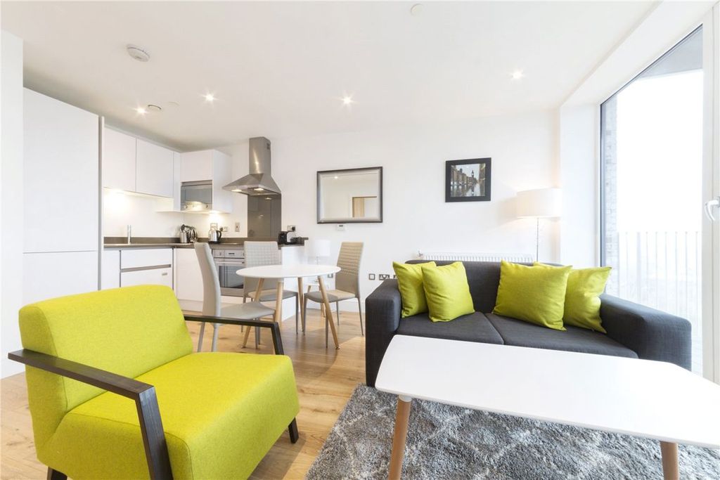 Property photo 2 of 6