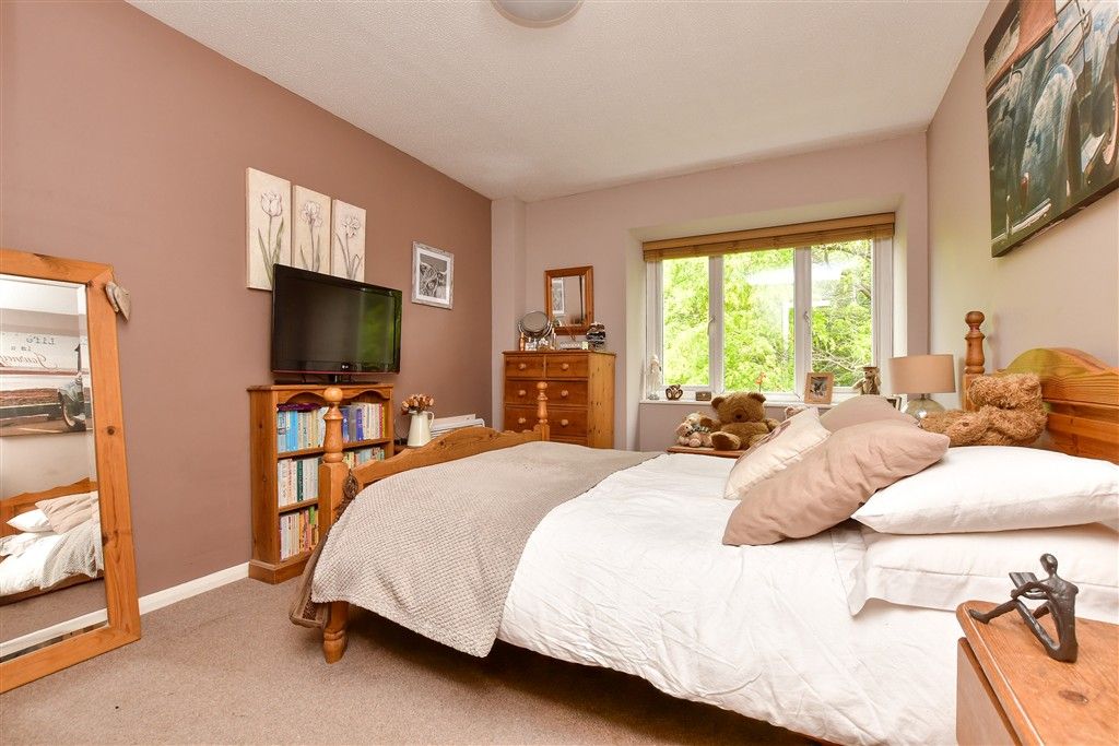 Property photo 1 of 11 Bedroom