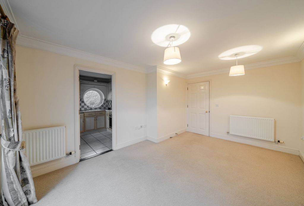 Property photo 3 of 10 1393409-8-6941492...