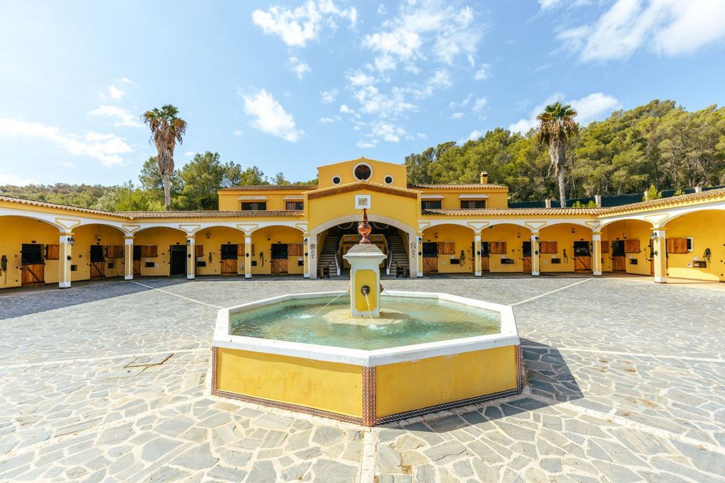 Property photo 3 of 30