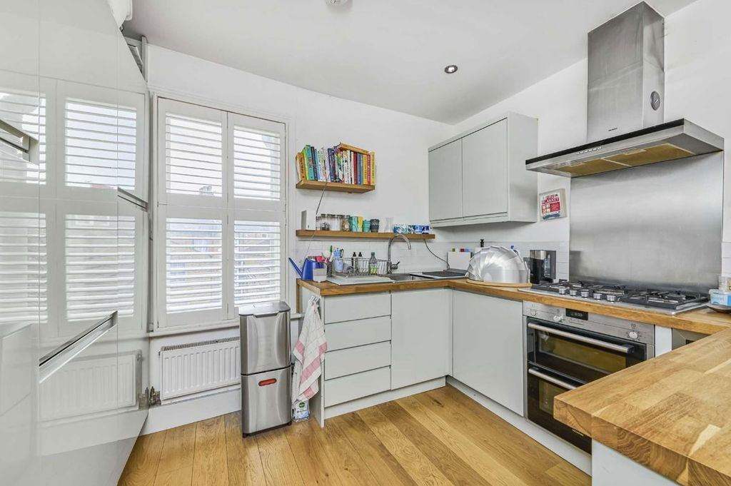 Property photo 3 of 5