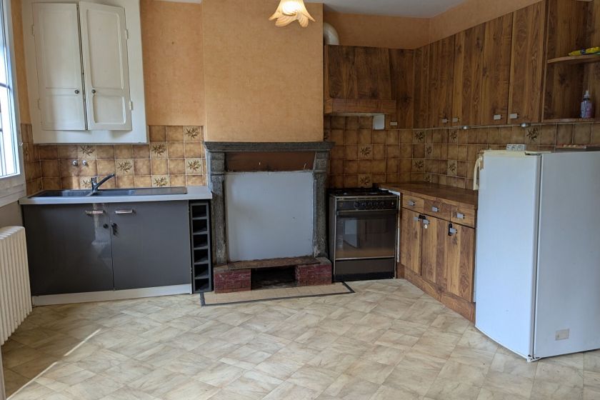Property photo 2 of 17