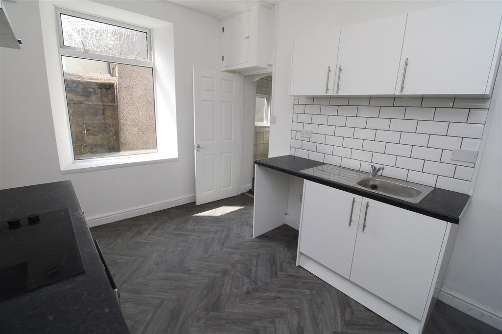 Property photo 3 of 11 Img_1407.Jpg