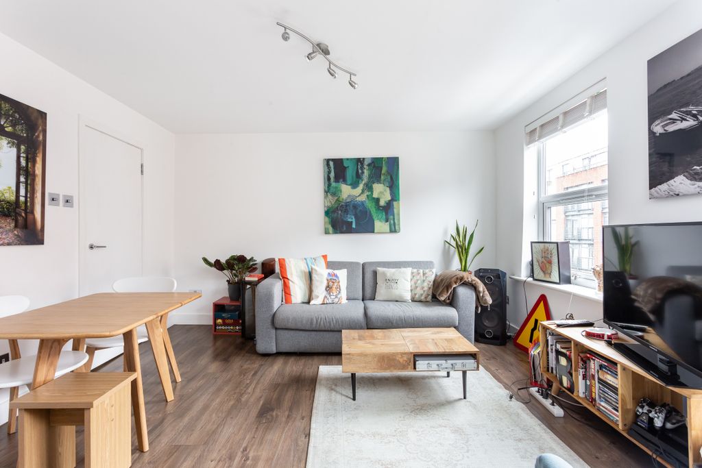 Property photo 2 of 7 Imported Image