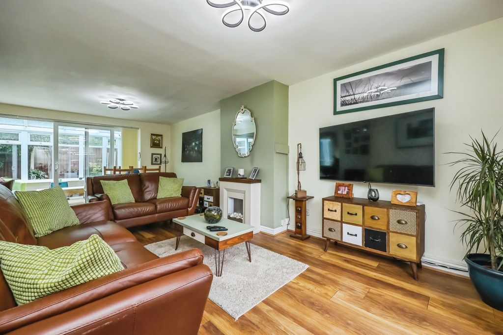 Property photo 2 of 15