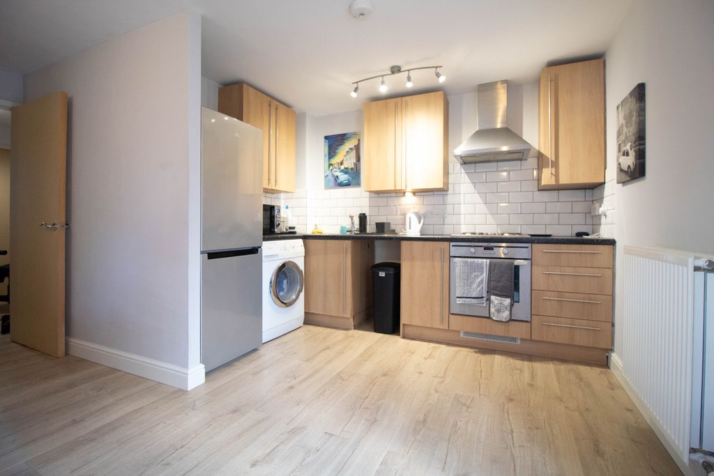 Property photo 2 of 11 Img_1099