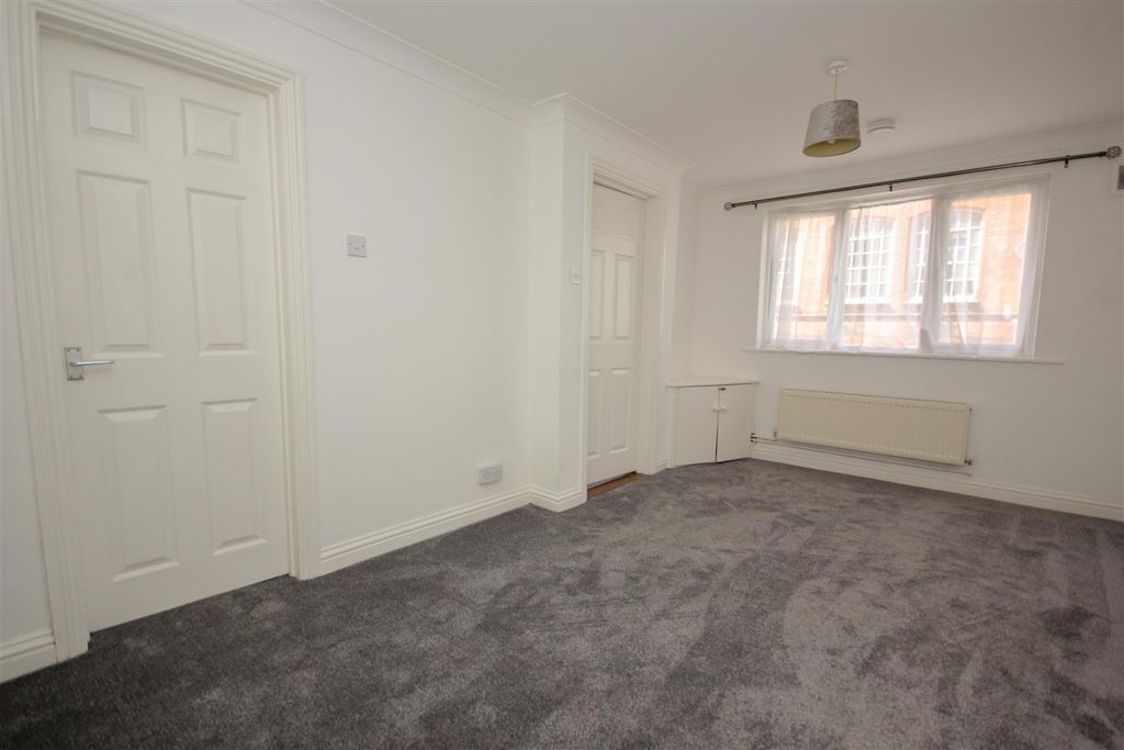 Property photo 3 of 10 Living Room.Jpg