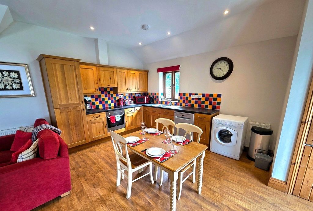 Property photo 2 of 10 Picture No. 16