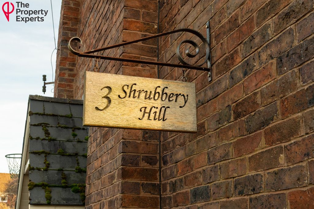 Property photo 2 of 38