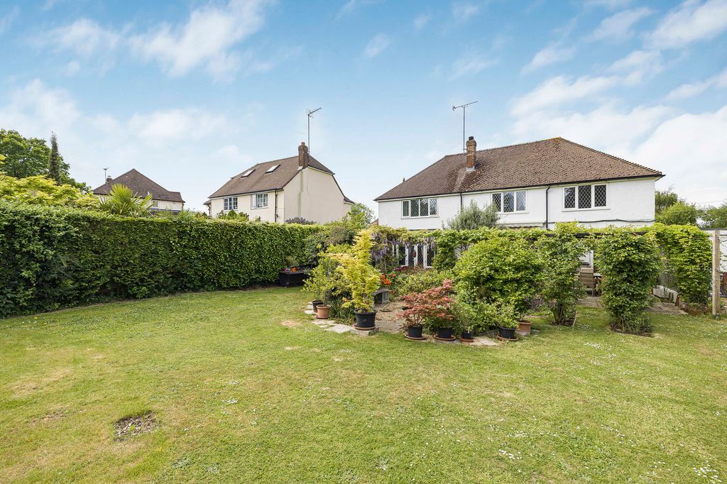 Property photo 2 of 20