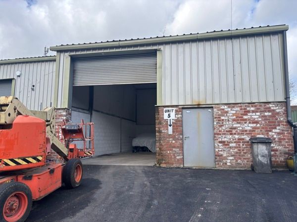 Property photo 1 of 5 Photo 4