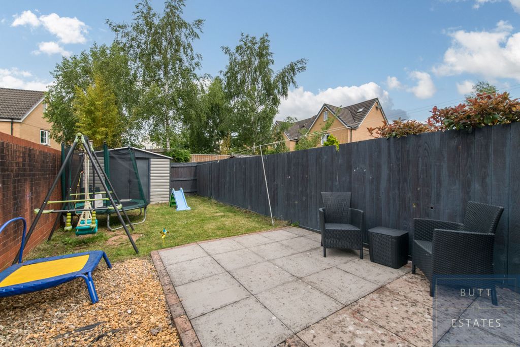 Property photo 3 of 12