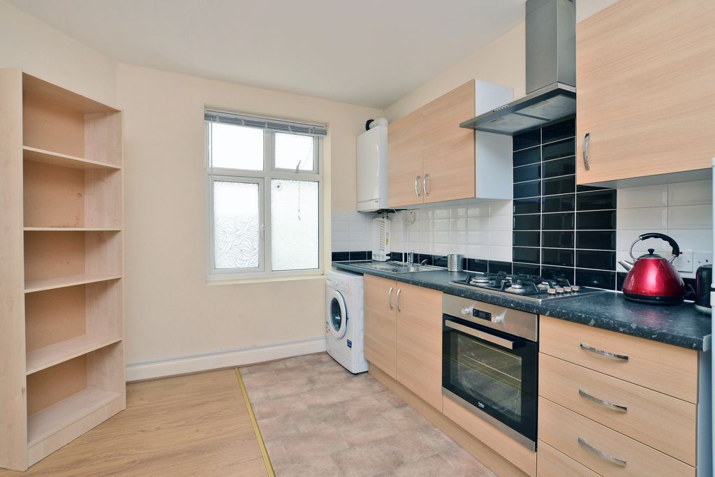 Property photo 2 of 7