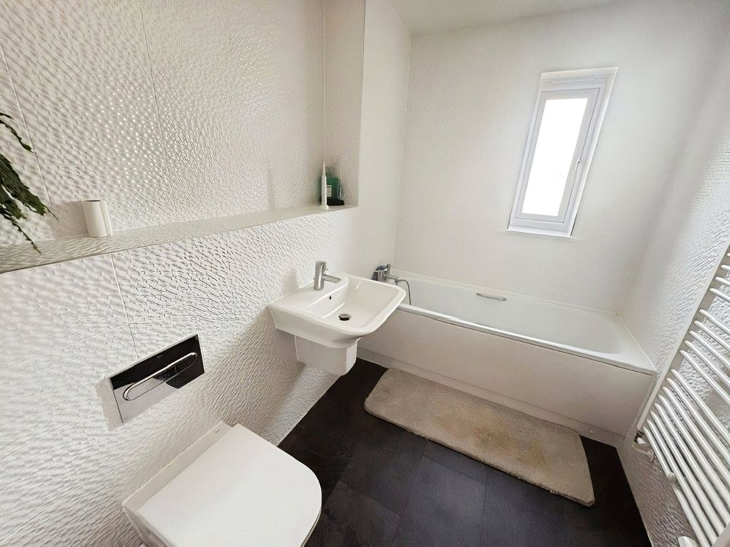 Property photo 3 of 11 Picture No. 02