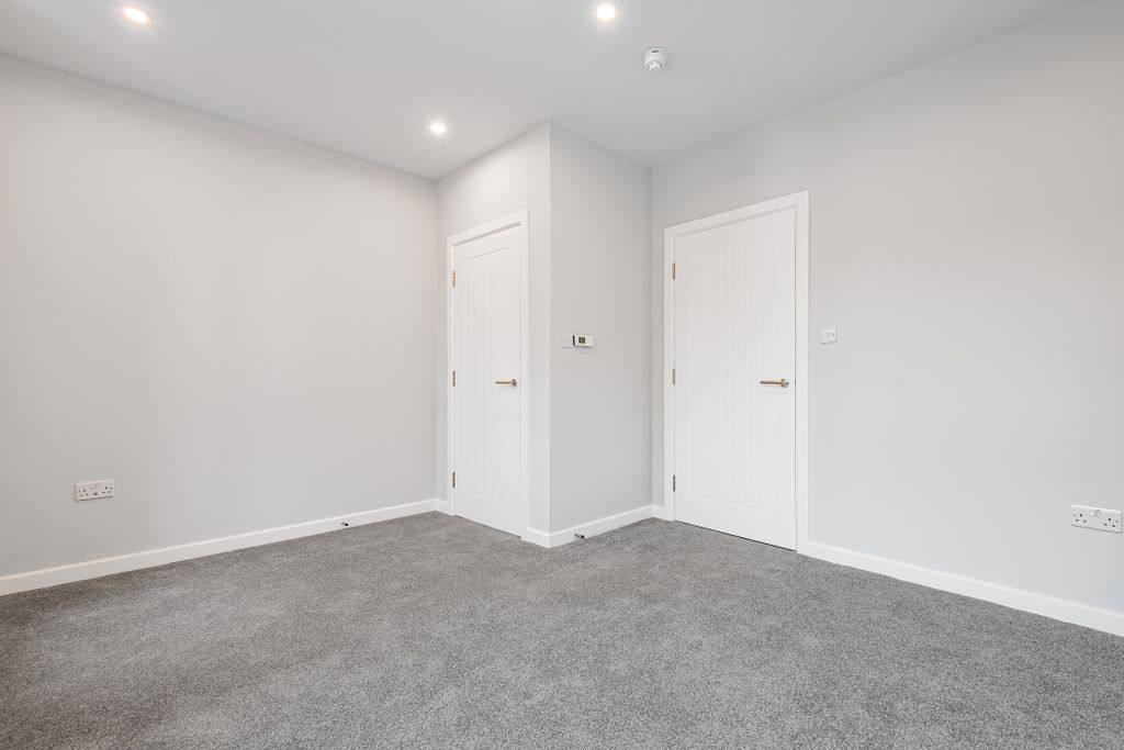 Property photo 2 of 11 Photo 2