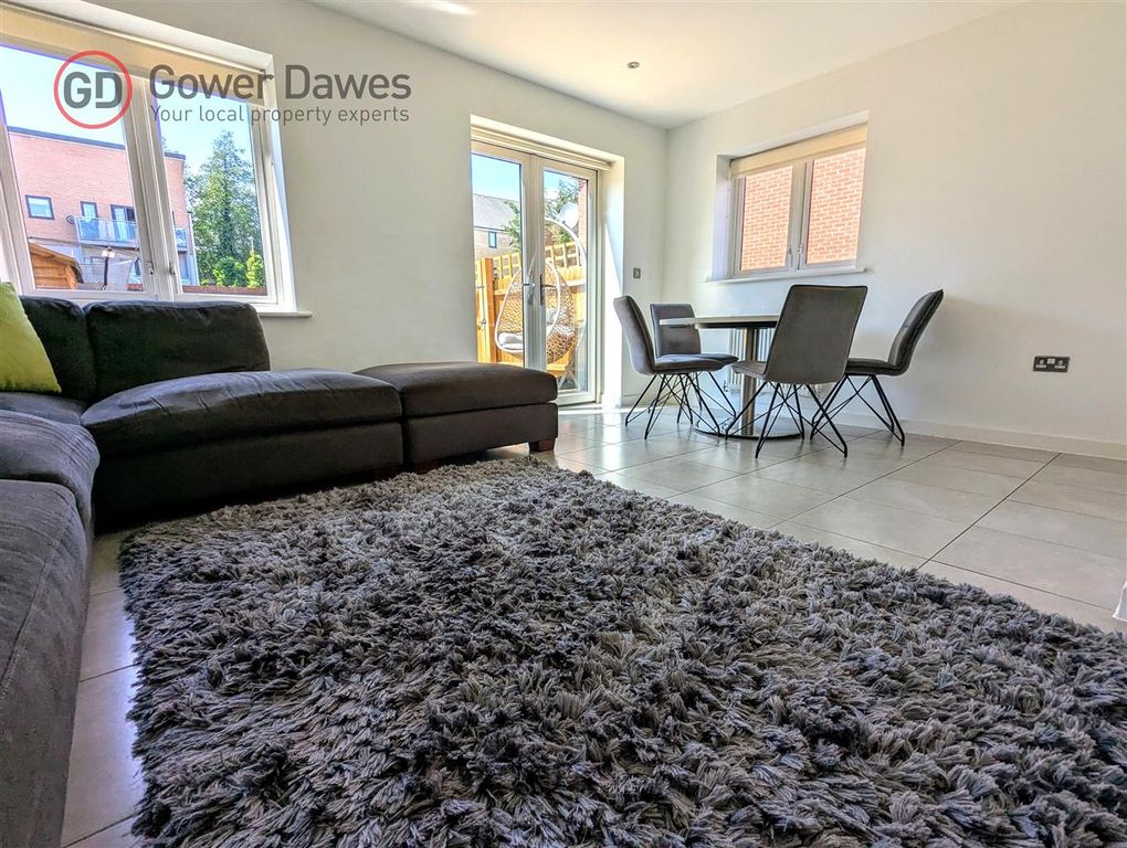 Property photo 3 of 13