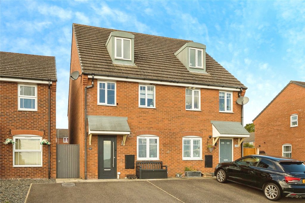 Property photo 1 of 25 Front