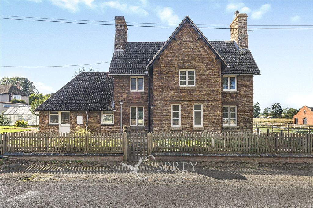 Property photo 2 of 16 Picture No. 03