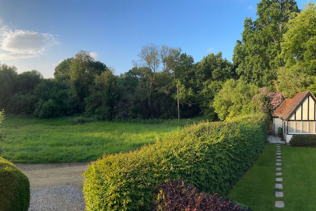 Property photo 2 of 21