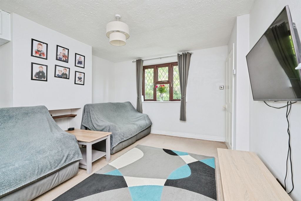 Property photo 2 of 14