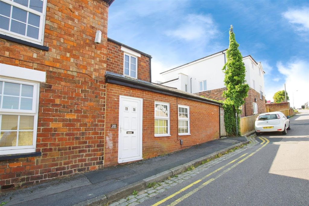 Property photo 2 of 9