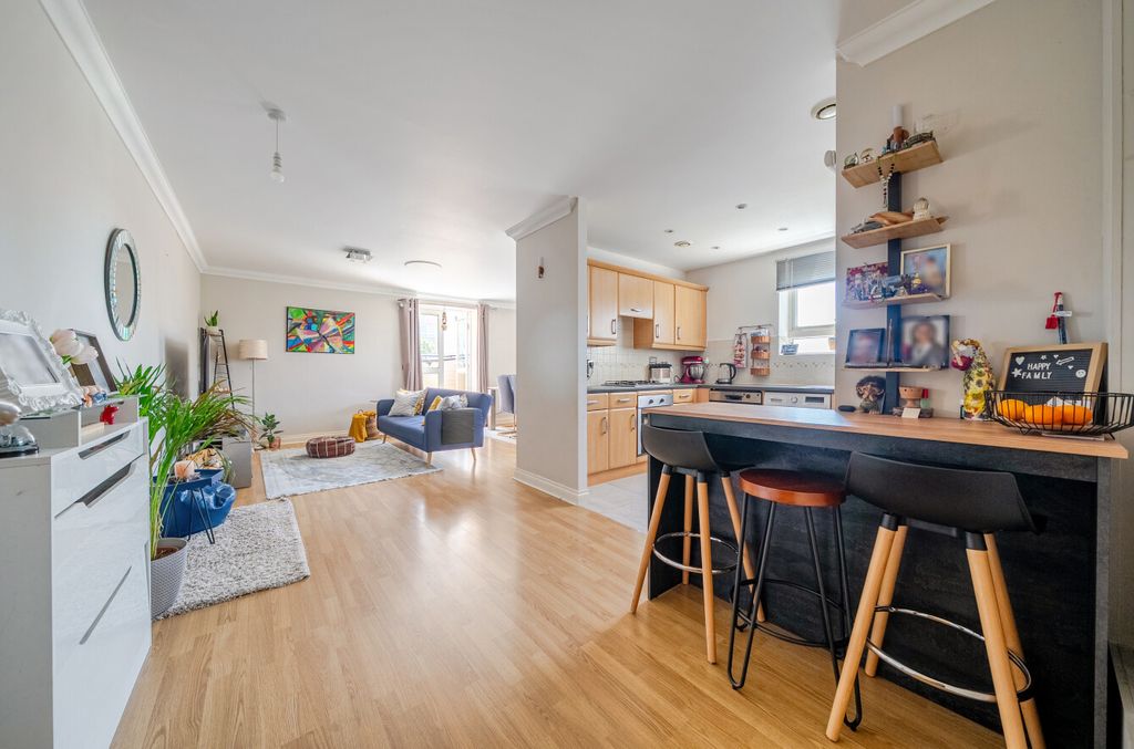 Property photo 2 of 20 1482974-25-6A3Bfe...