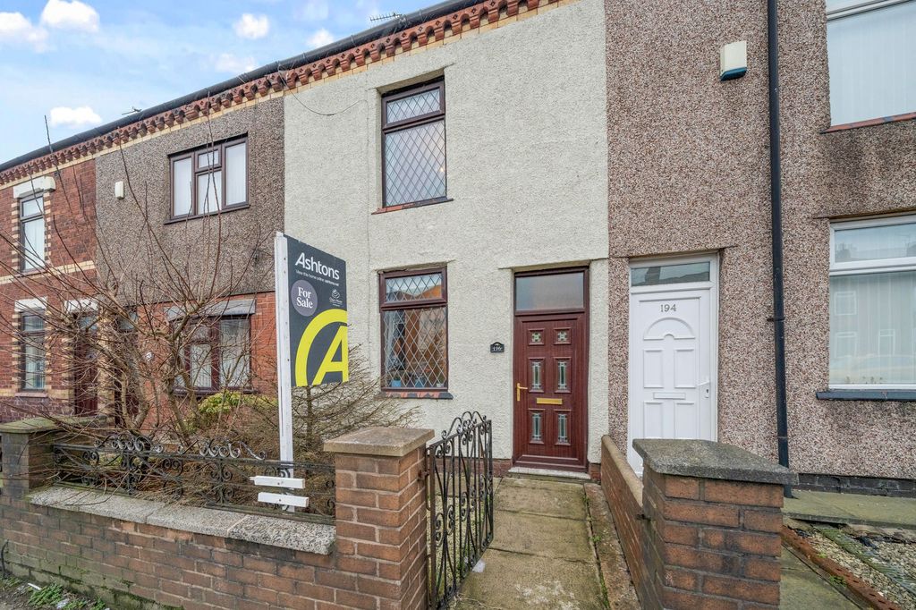 Property photo 1 of 17