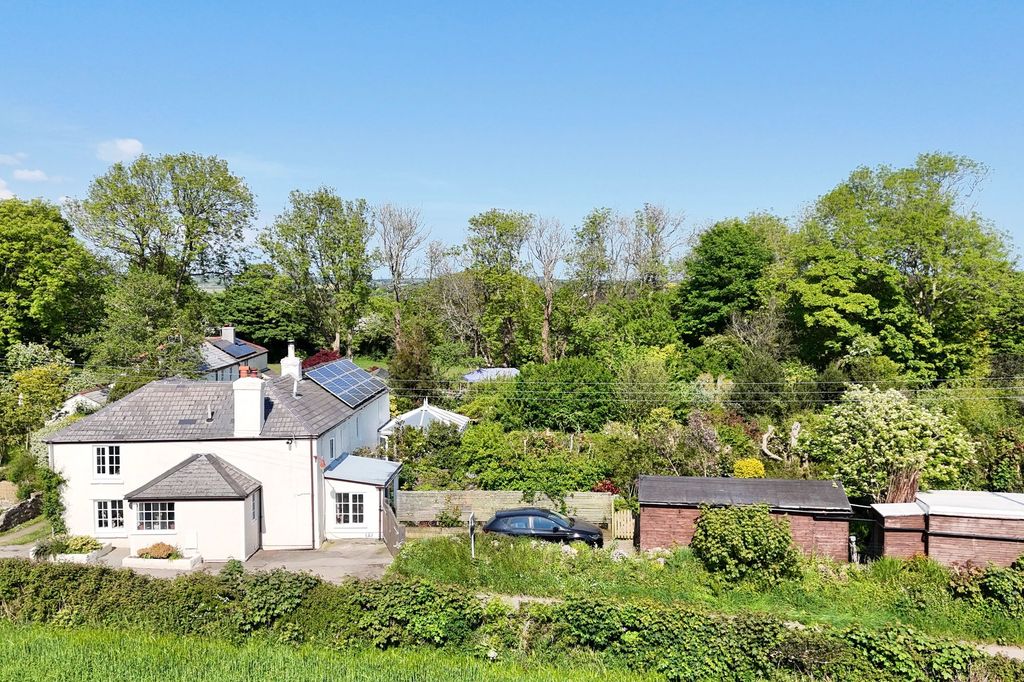 Property photo 1 of 30