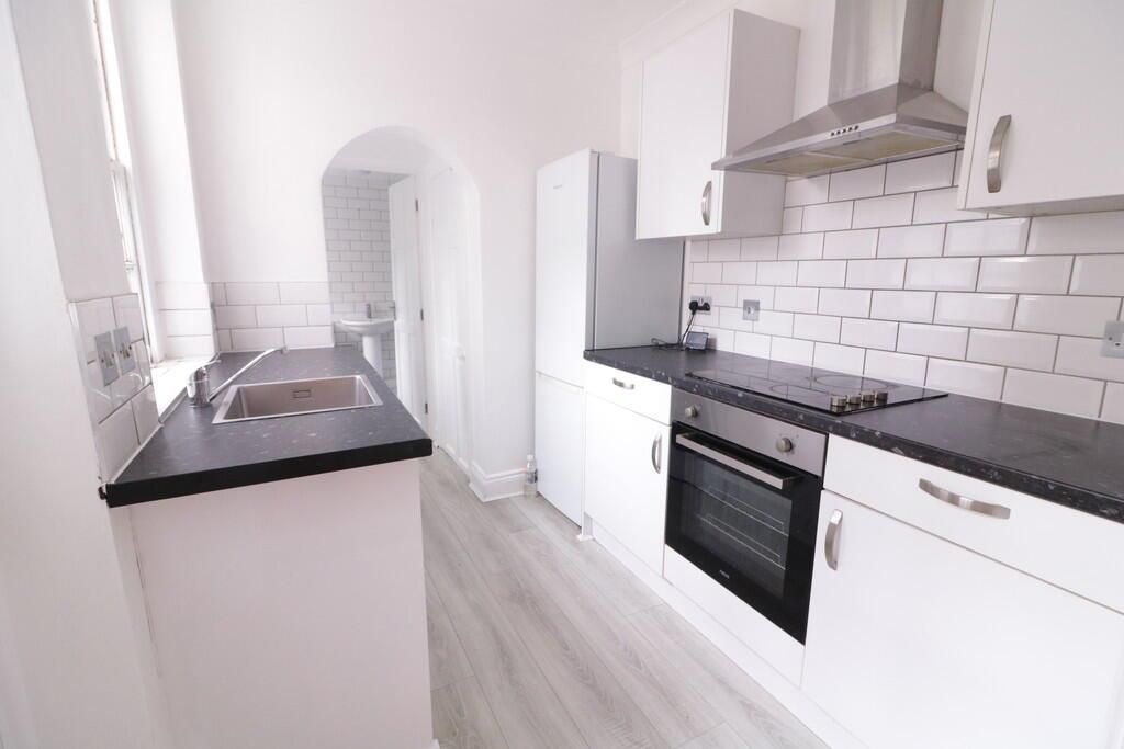 Property photo 3 of 9 12073_101353018909_Img_02_0000.Jpeg