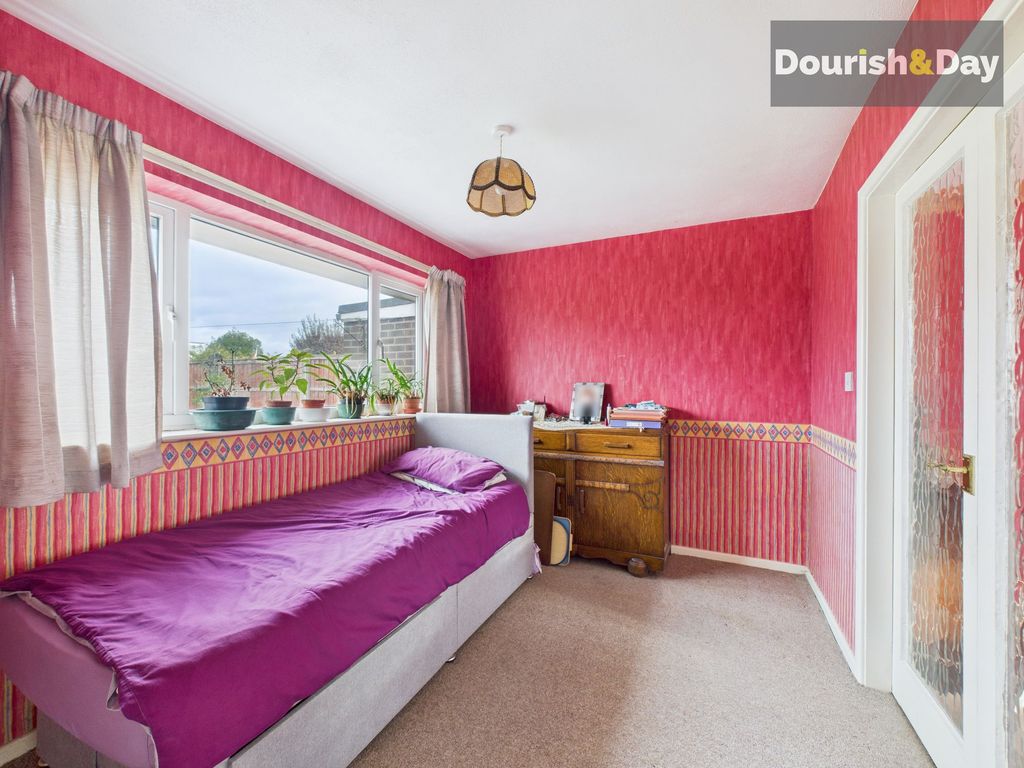 Property photo 3 of 15 Dining Room