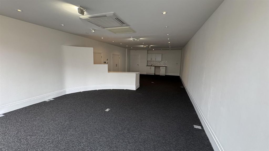 Property photo 3 of 8 20260331_082009576_Ios.Jpg