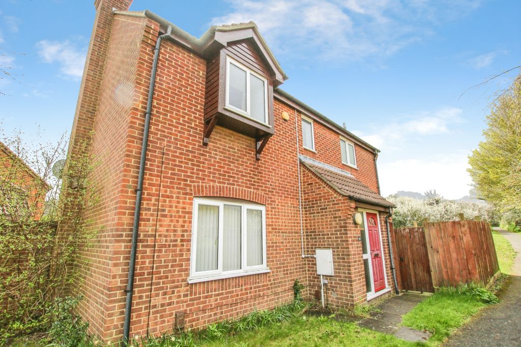 Property photo 1 of 18 Front