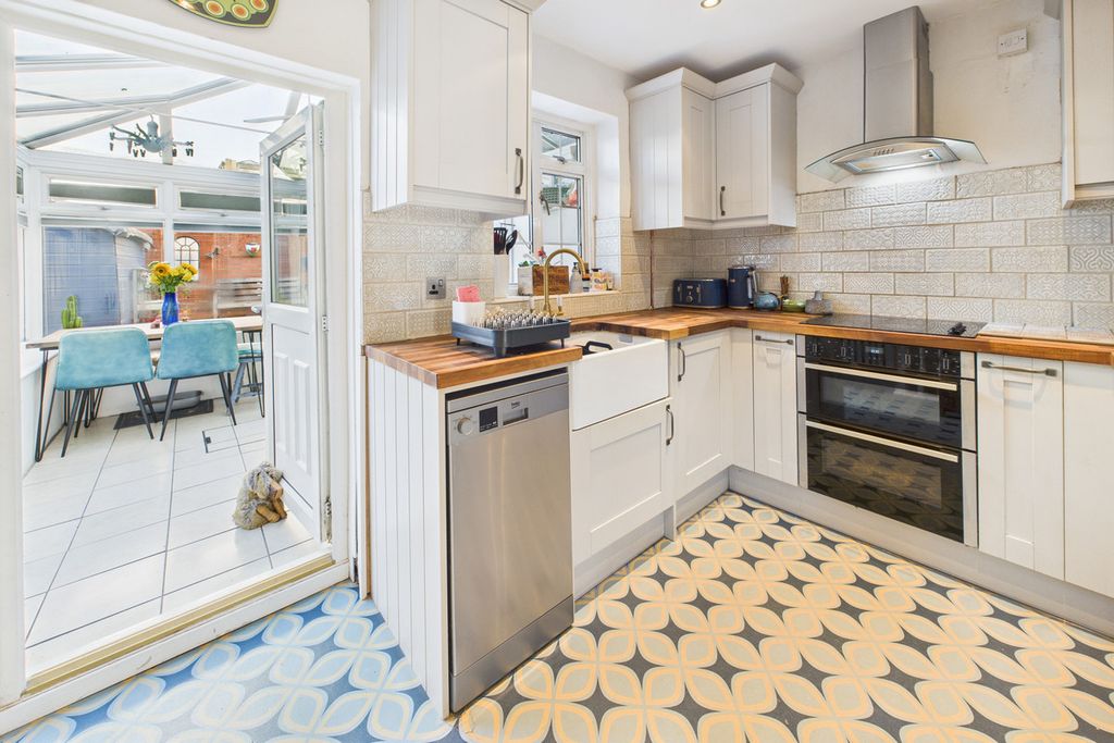 Property photo 3 of 19