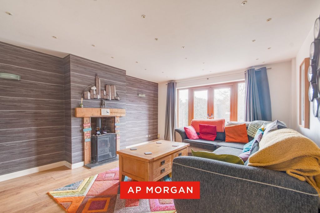 Property photo 2 of 15 Picture No. 09