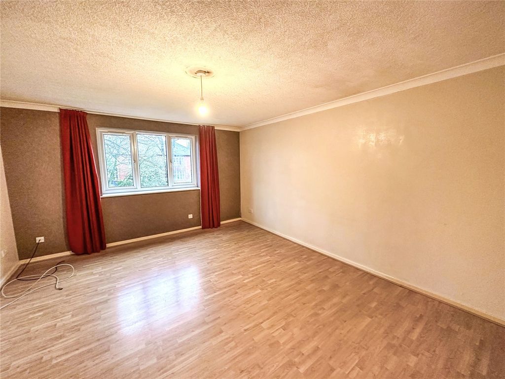 Property photo 3 of 9 Picture No. 04