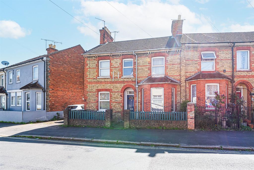 Property photo 1 of 8 4A St Georges Road (1).Jpg