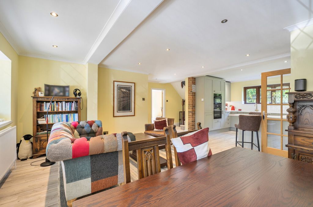 Property photo 3 of 17