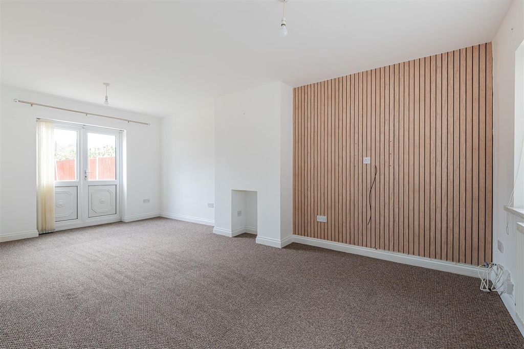 Property photo 3 of 11 Pwllmelin Road 165-6.Jpg