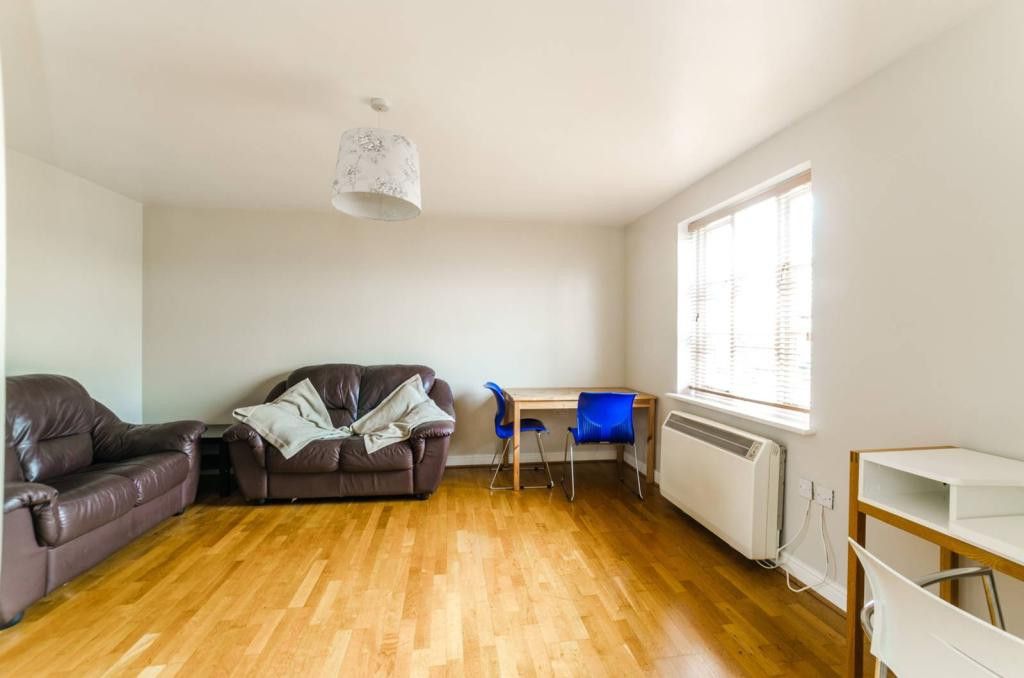 Property photo 2 of 8