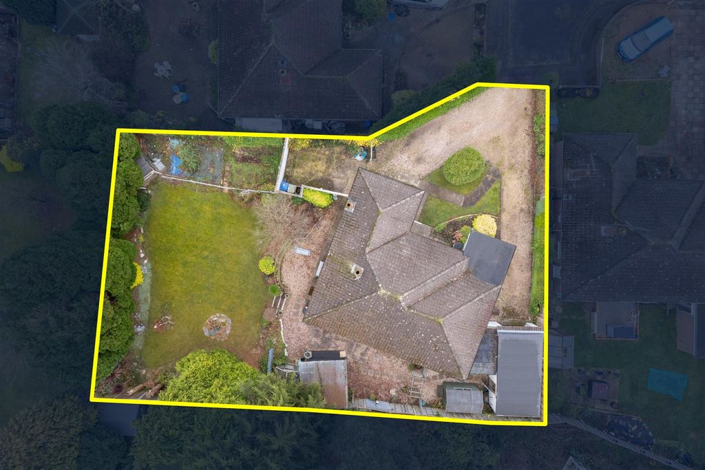 Property photo 2 of 12