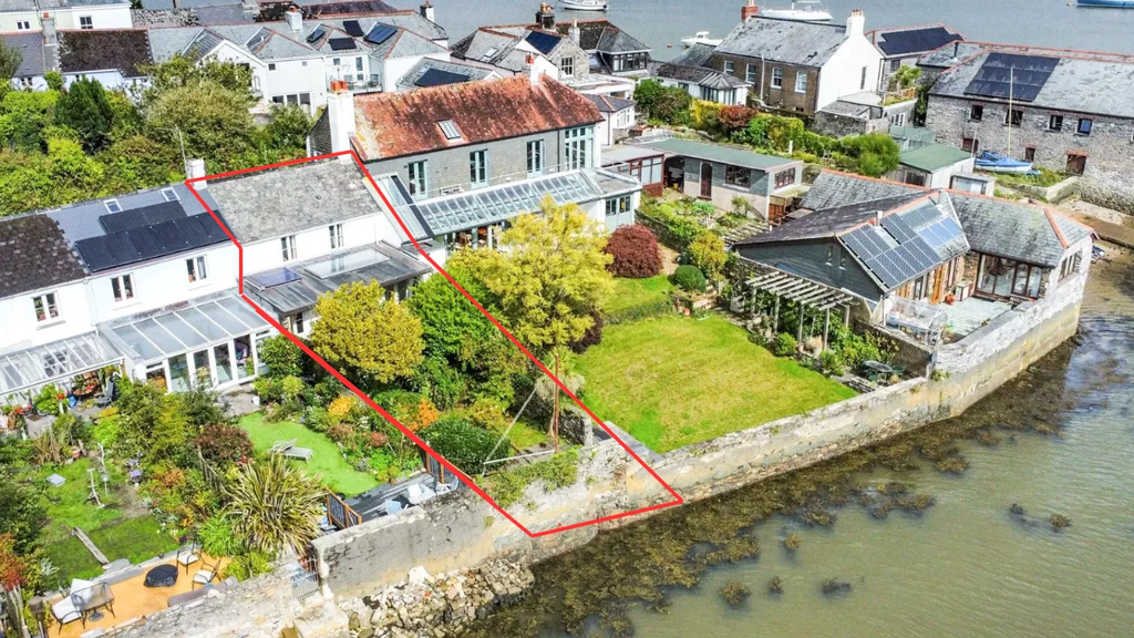 Property photo 1 of 21