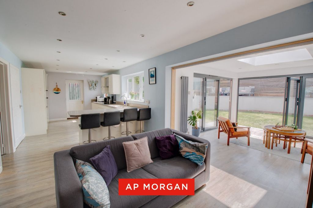 Property photo 3 of 25 Picture No. 55